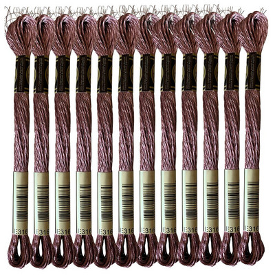 Jewel Effects 12 haruga jagatavad metallist tikkimisniidiga ristpistes niidid, 8,7 jardi, 15 erinevat värvi komplekt