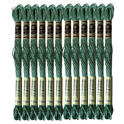 Jewel Effects 12 haruga jagatavad metallist tikkimisniidiga ristpistes niidid, 8,7 jardi, 15 erinevat värvi komplekt