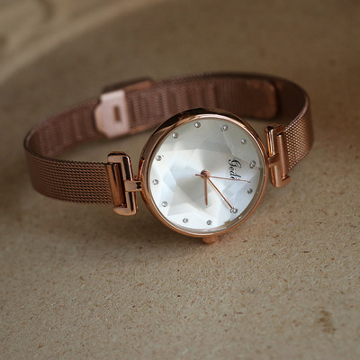 Ženski elegantni sat s kamenčićima