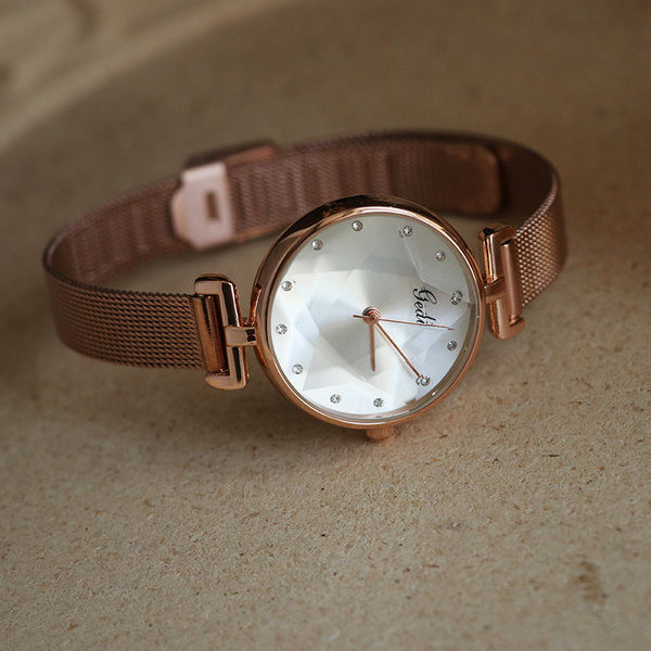 Ženski elegantni sat s kamenčićima