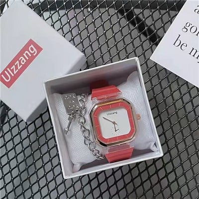 Retro ženski sat četvrtastog oblika sa silikonskim remenom