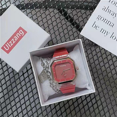 Retro ženski sat četvrtastog oblika sa silikonskim remenom