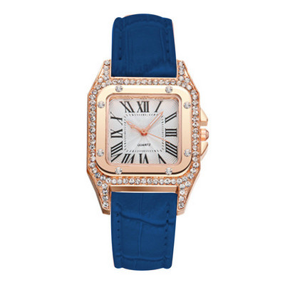 Elegants pulkstenis ar akmeņiem un romiešu cipariem