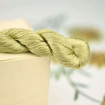 šilko siuvinėjimo siūlai / 100% šilko siūlai / siuvinėjimas rankomis siuvinėti kryželiu / pelėsiai žalia / 8 gradiento spalva