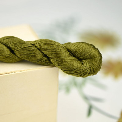 šilko siuvinėjimo siūlai / 100% šilko siūlai / siuvinėjimas rankomis siuvinėti kryželiu / pelėsiai žalia / 8 gradiento spalva