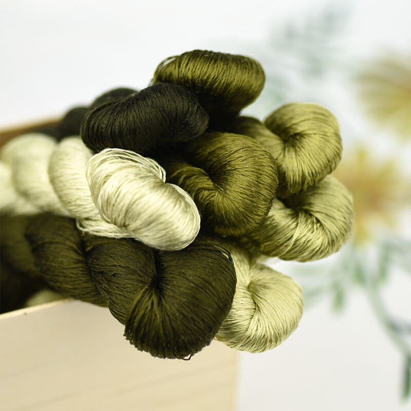 šilko siuvinėjimo siūlai / 100% šilko siūlai / siuvinėjimas rankomis siuvinėti kryželiu / pelėsiai žalia / 8 gradiento spalva