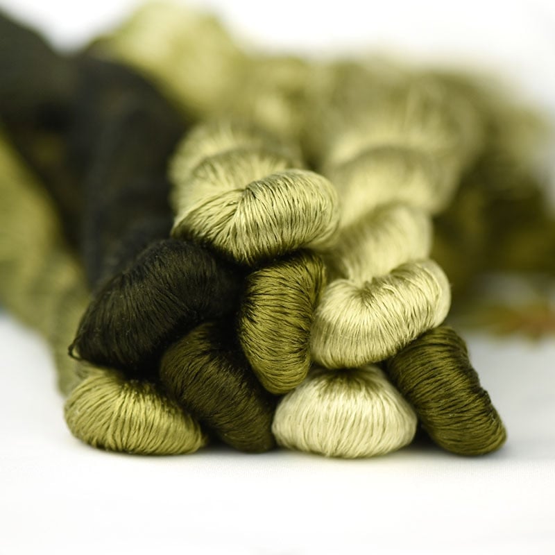 šilko siuvinėjimo siūlai / 100% šilko siūlai / siuvinėjimas rankomis siuvinėti kryželiu / pelėsiai žalia / 8 gradiento spalva