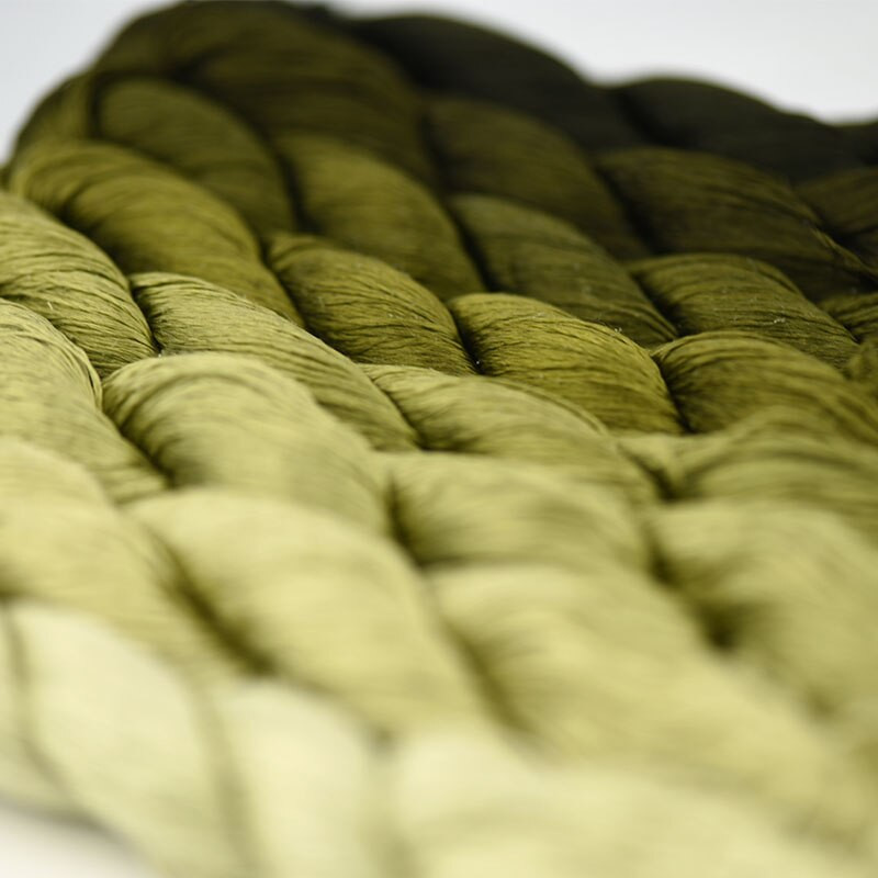 šilko siuvinėjimo siūlai / 100% šilko siūlai / siuvinėjimas rankomis siuvinėti kryželiu / pelėsiai žalia / 8 gradiento spalva