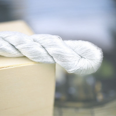 siidist tikkimisniit / 100% siidist niit /käsitsi tikkimine ristpistes / ftalosinine / 8 puhast värvi