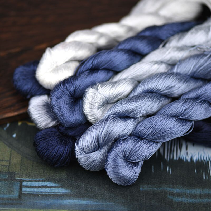 siidist tikkimisniit / 100% siidist niit /käsitsi tikkimine ristpistes / ftalosinine / 8 puhast värvi