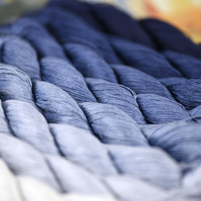 siidist tikkimisniit / 100% siidist niit /käsitsi tikkimine ristpistes / ftalosinine / 8 puhast värvi