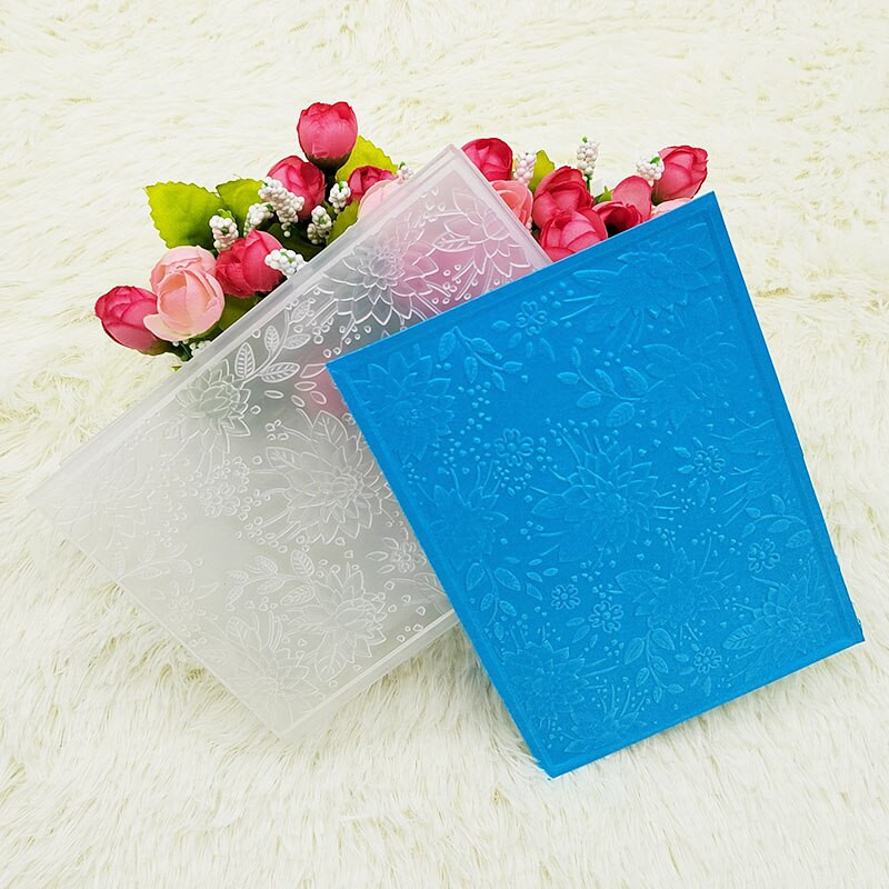 2022. Novo polje krizantema 3d reljefna mapa za ručno izrađene ciglene zidove Listovi šljunka i pozadina slova Čestitka Clipbook