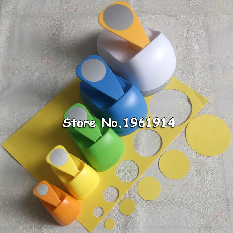 Ringikujuline perforeerija käsitööna tehtud augustaja väljalõigete tegemiseks eva tegija Laste külalisteraamatu paberilõikur Reljeef teravam