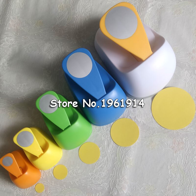 Ringikujuline perforeerija käsitööna tehtud augustaja väljalõigete tegemiseks eva tegija Laste külalisteraamatu paberilõikur Reljeef teravam