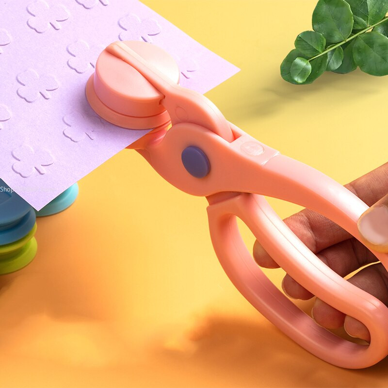 „Pasidaryk pats“ įspaudimo mašina Rankų darbo kūrybiniai gaminiai Studentų rankų darbo įspaudų gaminiai įspaudimo mašina