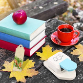 Ετικέτα Τρία σε Ένα Σελιδοδείκτης Μηχάνημα Διάτρησης Ετικέτας τιμής Διάτρηση για το κατάστημα οικιακού γραφείου Χειροτεχνία χαρτί διάτρησης ετικετών χειροτεχνίας