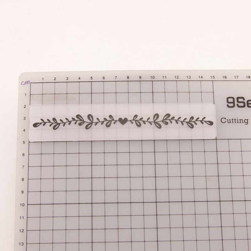 2020 New Arrival Scrapbook Χριστουγεννιάτικο Σχέδιο DIY Paper Cutting Paper μήτρες Scrapbooking Πλαστικό ανάγλυφο Μέγεθος φακέλου 15*3cm