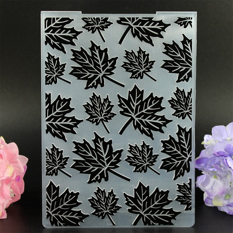 DIY scrapbooking vahtralehe lehed muhke reljeef failimallid teha plastist šabloonid aiakäsitöö õmblemine reljeef kaustad