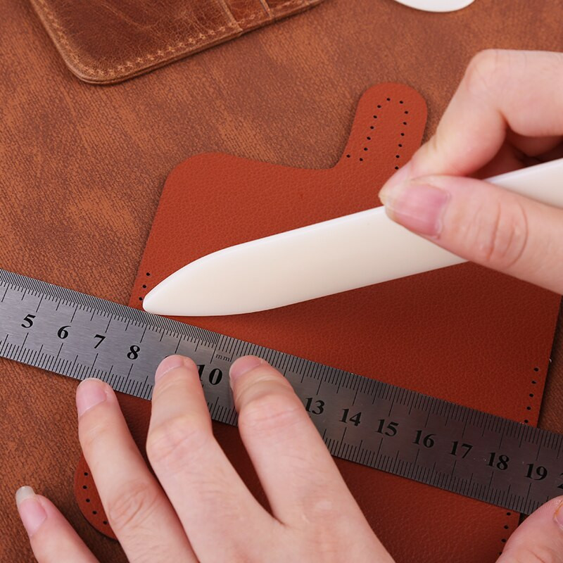 MIUSIE 2 τμχ Πλαστικό κοκάλινο μαχαίρι Origami με ξύλινο ραβδί λείανσης δερμάτινα εργαλεία χειροτεχνίας Αξεσουάρ Σετ για δερμάτινα DIY