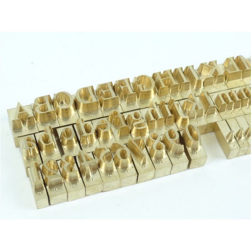 „Time New Roman“ šrifto stiliaus žalvario karštosios folijos štampavimo raidės, remiantis „A“ aukščiu 6 mm