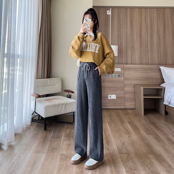 Laiade säärede ja paeltega naiste spordipüksid