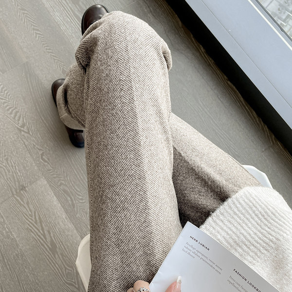 Jesensko-zimske ženske hlače s džepovima