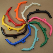 Plastični okvir torbice od smole u boji slatkiša od smole od 16 cm s rupom za torbu za torbu u mješovitim bojama, veleprodaja slatkog ženskog okvira torbice „uradi sam“