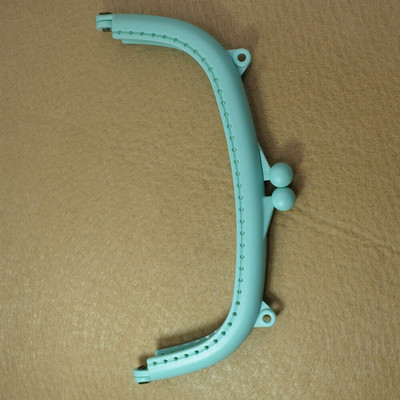 Plastični okvir torbice od smole u boji slatkiša od smole od 16 cm s rupom za torbu za torbu u mješovitim bojama, veleprodaja slatkog ženskog okvira torbice „uradi sam“