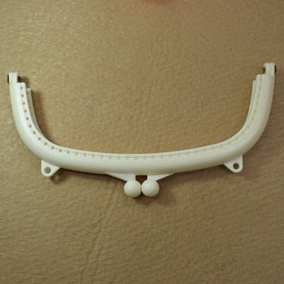 Plastični okvir torbice od smole u boji slatkiša od smole od 16 cm s rupom za torbu za torbu u mješovitim bojama, veleprodaja slatkog ženskog okvira torbice „uradi sam“