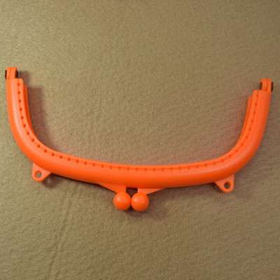 Plastični okvir torbice od smole u boji slatkiša od smole od 16 cm s rupom za torbu za torbu u mješovitim bojama, veleprodaja slatkog ženskog okvira torbice „uradi sam“