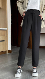 Kõrge vöökohaga taskuga vabad vabaajapüksid naistele