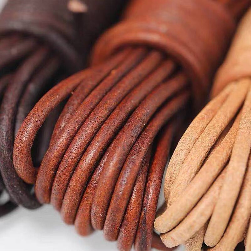 πλάτους 4 χιλιοστών στρογγυλό diy δέρμα σχοινί αγελάδας πρώτης στρώσης μαύρο καφέ επίπεδο δερμάτινο λουράκι βραχιόλι τσάντα τσάντα σχοινί DIY αξεσουάρ