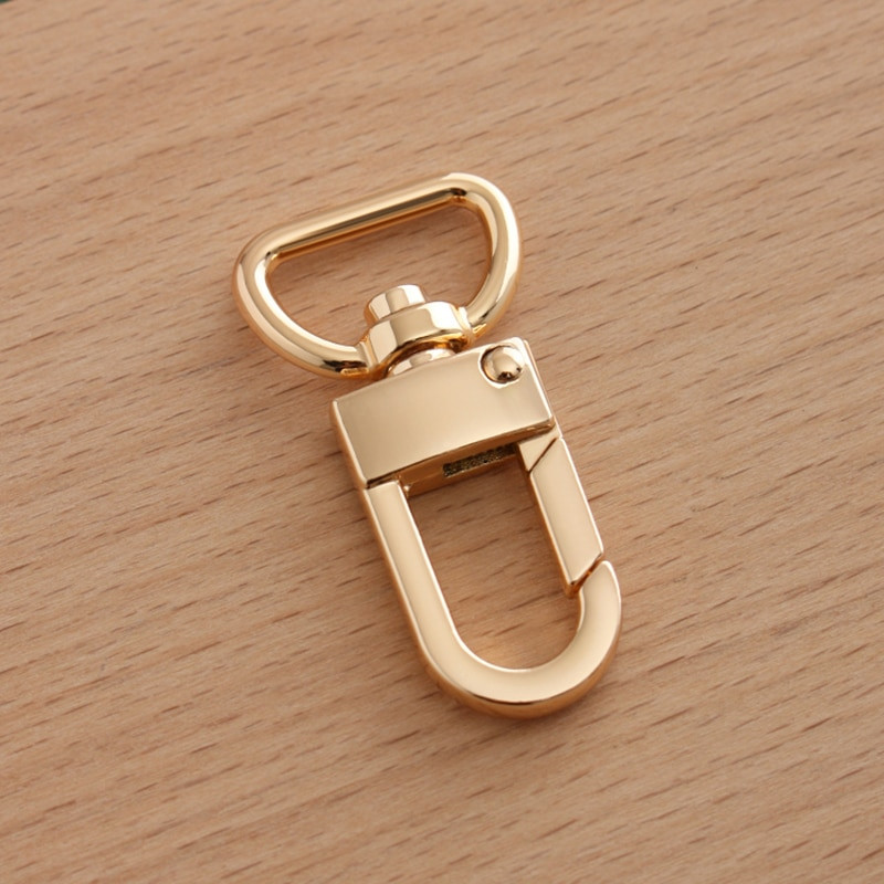 2 komada metalnih karabina, kopči za okidanje, kopče za kožni remen/ remen, privjesak za ključeve, remen, kuke za povodac za kućne ljubimce