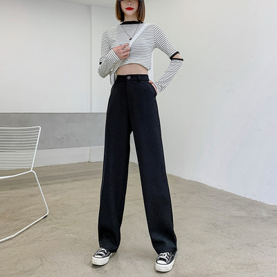 Γυναικείο ίσιο παντελόνι με τσέπες σε μαύρο χρώμα