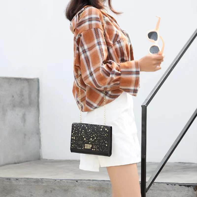 2022 Γυναικεία άνοιξη πολυτελής νέα τσάντα ώμου Αστέρι τύπωμα διαγώνιας τσάντας μόδας Απλή τσάντα φακέλου Μεγάλο όνομα Chain bag