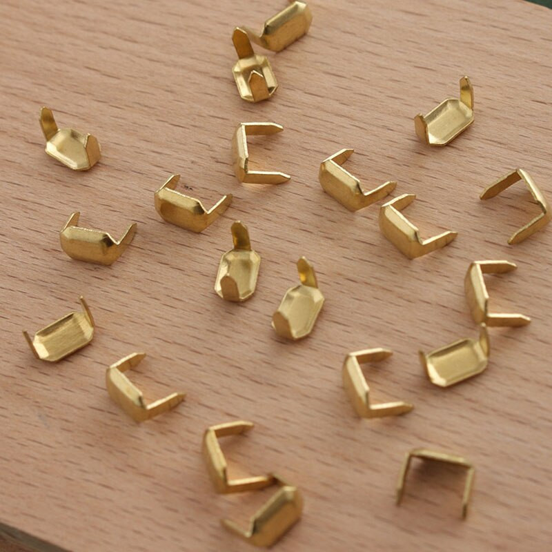 100 τεμ. 8x5 χιλιοστών μίνι ορειχάλκινο δερμάτινο συρραπτικό Πριτσίνι με δύο δόντια για θηλιές ζώνης Keeper Connect Αξεσουάρ υλικού στερέωσης Craft