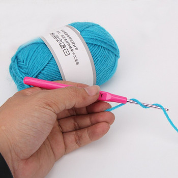 1PC 2mm-7mm пластмасова дръжка на игла за плетене на една кука Алуминиева плетена инструмент Куки за плетене на една кука Направи си сам занаятчийски шевни принадлежности
