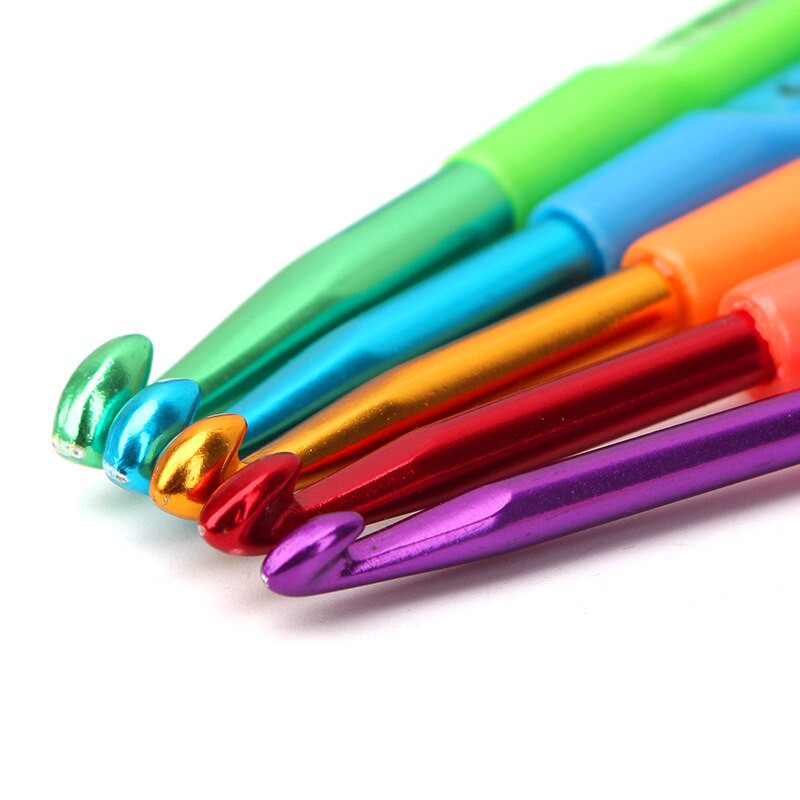 1 tk 2mm-7mm plastikust heegelnõela käepidemega alumiiniumist kudumistööriist kudumiseks heegelnõelad isetegemise käsitöö õmblustarbed