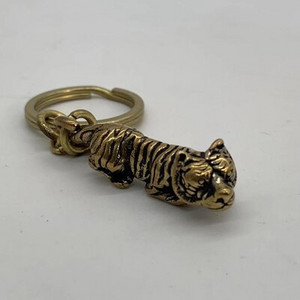 DIY nahast nikerdatud nahast kunst võtmehoidja tarvikud Puhtad vasest ripatsikomponendid, retrostiilis 12 sümboolset looma