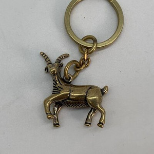 DIY nahast nikerdatud nahast kunst võtmehoidja tarvikud Puhtad vasest ripatsikomponendid, retrostiilis 12 sümboolset looma