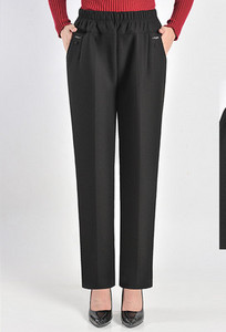 Κλασικό γυναικείο παντελόνι - με τσέπη