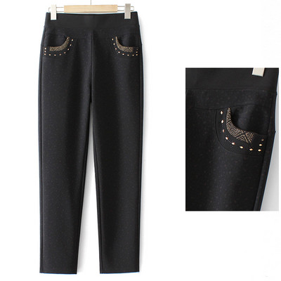 Ženske hlače s džepom i metalnim elementima