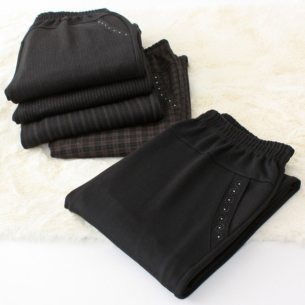 Naiste vabaaja püksid kividega ja kummiga