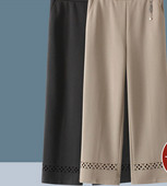 Elegantsed naiste laiad 3D-elemendiga püksid