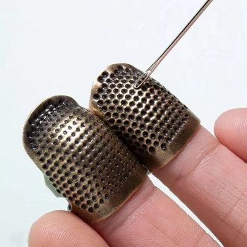Εργαλεία ραψίματος με μανίκι δάχτυλων οικιακής ραφής σταυροβελονιά Συσκευή παχύρρευστη ρυθμιζόμενη πραγματική χάλκινη τσέρκι δακτύλων