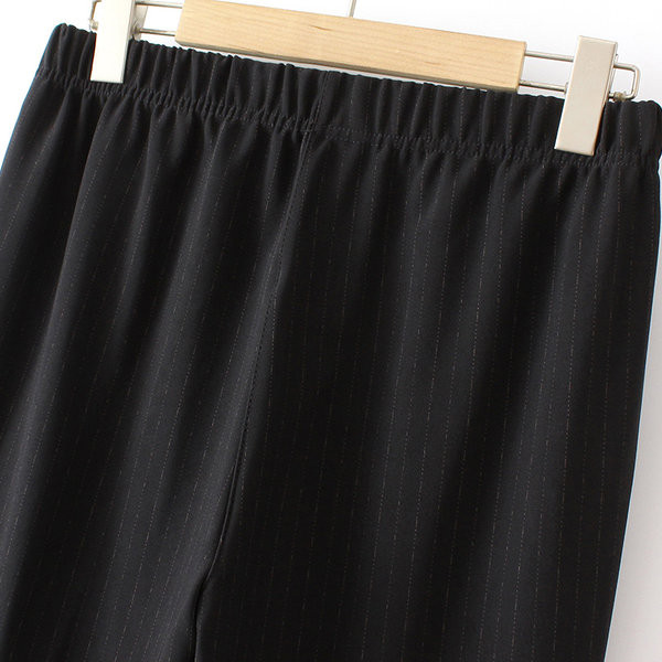 Musta värvi vabaaja naistepüksid