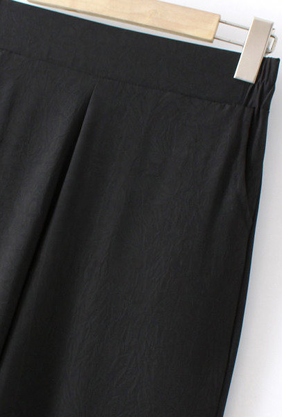 Plačios trijų spalvų moteriškos kelnės