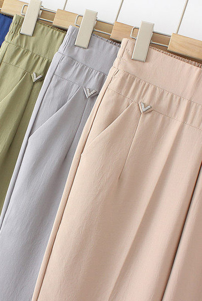 Pantaloni casual dama model drept cu element metalic si buzunare