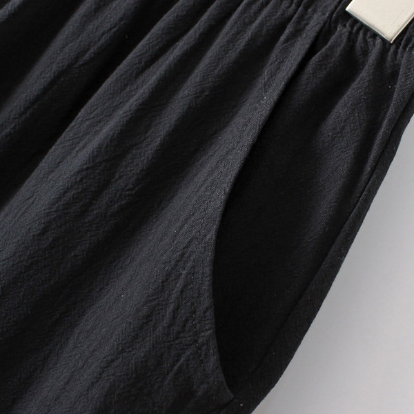 Ležerne ženske hlače - s vezom