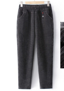 Γυναικείο παντελόνι με λάστιχο και τρισδιάστατο στοιχείο